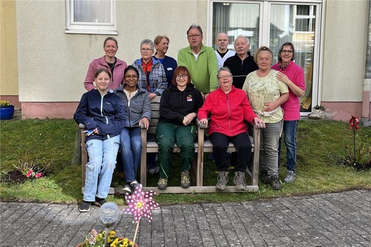 Die fleißigen Helferinnen und Helfer nach getaner Arbeit.