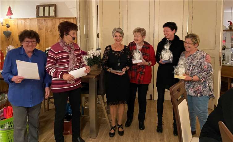 Die fleißigsten Lauftreffmitglieder des Jahres wurden geehrt. Fotos: TV Weißenthurm