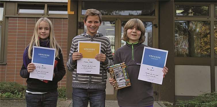 Die freudigen Gewinner (v.l.): Lilly Lindlar, Hannes Fahl und Max Lewit. Gerd Haenschke