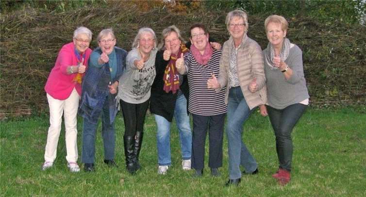 Die frischgebackenen „Westerwälder SeniorTRAINERinnen“ Inge Schmidt, Monika Erke, Rosi v. Piotrovski, Sabine Jonscher, Waltraud Schmidt, Anita Radermacher und Hiltrud Wirth. Pressestelle der Kreisverwaltung