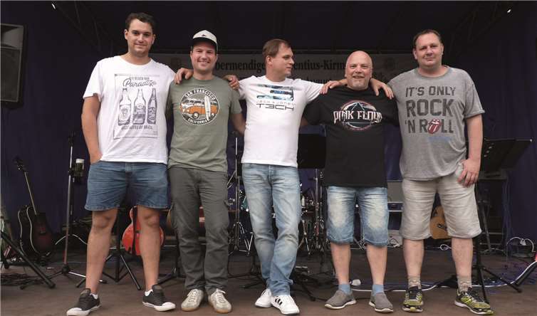 Die fünf Musiker von „Tea Empty“ sorgten am Samstagabend für eine tolle Stimmung.