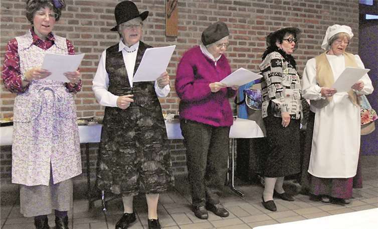 Die fünf Schwestern auf der verzweifelnden Suche nach einem Ehemann.privat