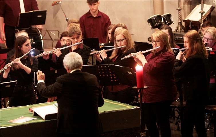 Die fünf Solo Flötistinnen bei „Next Generation“.