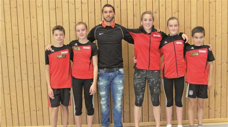 Die fünf glücklichen Talente freuen sich über ihre Nominierung. privat