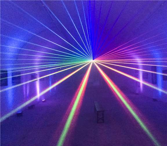 Die fünfminütige Lasershow wurde alle 20 Minuten wiederholt. Foto: privat