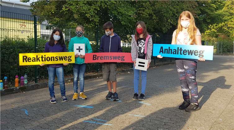 Die fünfte Klasse der Realschule plus und Fachoberschule Mendig lernten beim Sicherheitstraining viel dazu. Foto: privat