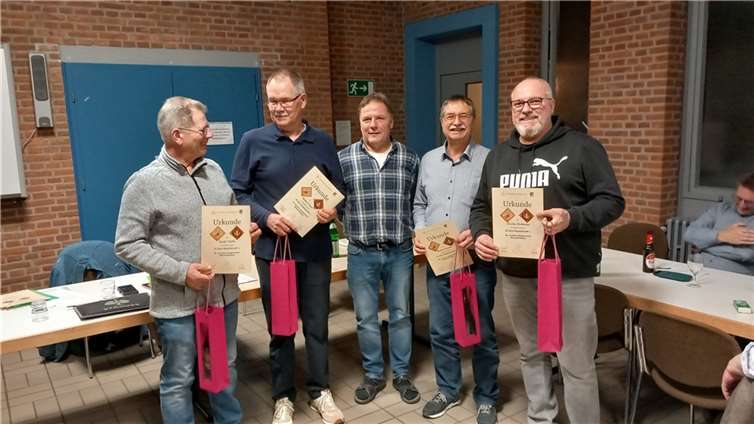 Die geehrten Mitglieder des Rheinbreitbacher Bürgervereins: Frank Scheika (v.l.), Michael Siegel, Uwe Schwippert, Martin Wensing und Carsten Rechmann.
