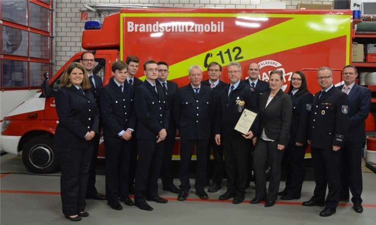 Die geehrten und beförderten Kameraden. Fotos: privat