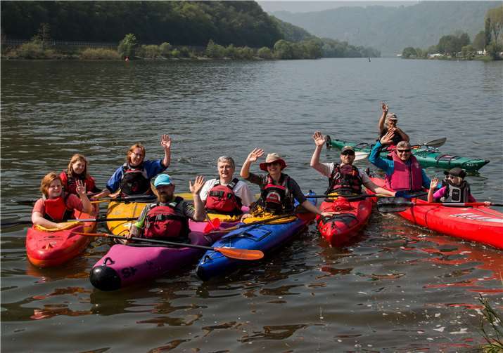 Die gemütliche Fahrt, die unter anderem durch eine erneuerte Schleuse führte, war besonders für die Kinder interessant. Foto: privat