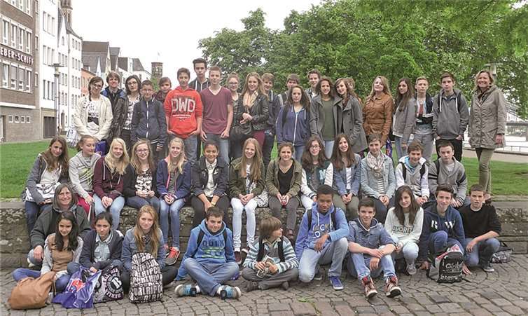 Die gesamte Gruppe der französischen und deutschen Austauschschüler.