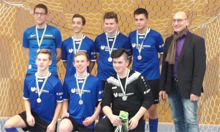 Die „glorreichen Sieben“ des Hallenkreismeisters JSG Ahbach/Barweiler/Nohn/OASF/Wershofen. privat