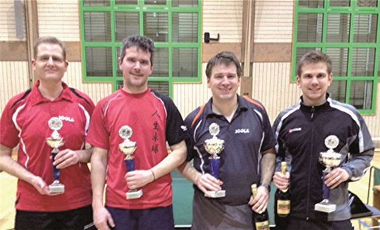 Die glücklichen Doppelsieger. privat