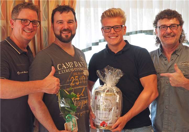 Die glücklichen Gewinner des WM-Tippspiels. privat