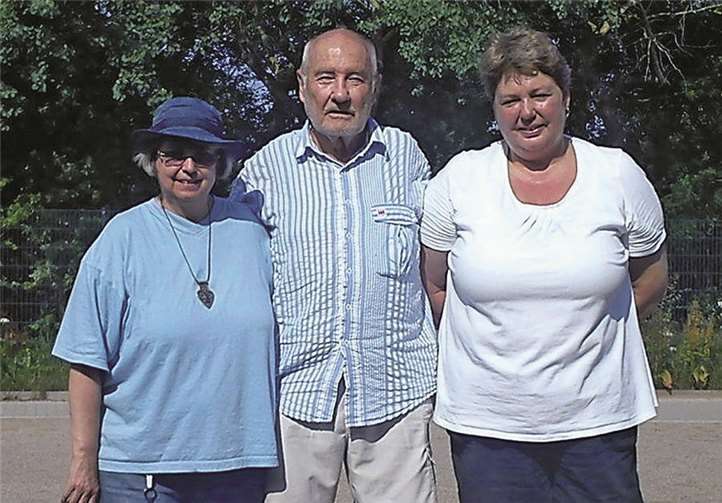 Die glücklichen Sieger (v. l.): Bernadette Vianden, Andreas Lenkeit und Etta Dietrich.