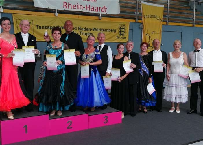 Die glücklichen Treppchenen-Bewzinger.Foto: privat