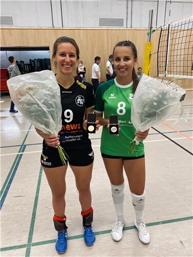 Die goldene MVP (Most Valuable Player)-Medaille verdiente sich im ersten Spiel der Saison die Zuspielerin Sarah Prange, die all Ihre Angreifer immer wieder gekonnt in Szene setzen konnte.