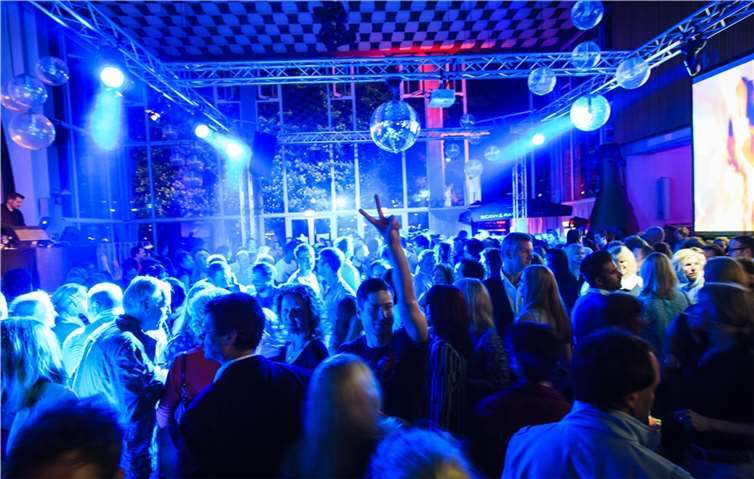 Die größte Xmas Party des Ahrtals in der Konzerthalle von Bad Neuenahr.Privat