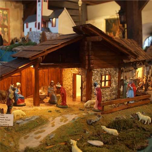 Die großartige Krippenausstellung in der alten St.Michaels-Kirche verzauberte Jung und Alt gleichermaßen.Udo Stanzlawski