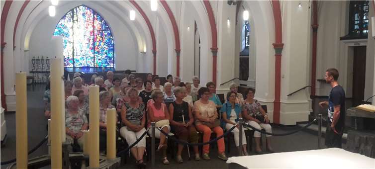 Die große Frauengruppe erlebte einen spannenden Tag mit tollen Informationen aus der Geschichte Steyls.privat