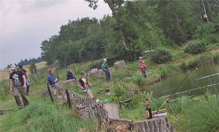 Die großen und die kleinen Angler.