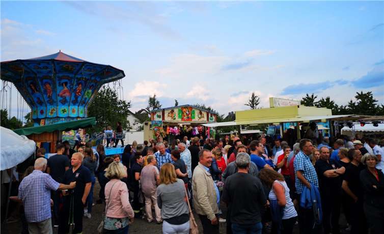 Die gut besuchte Kirmes bot einige Neuheiten, die der verjüngte Vorstand umgesetzt hatte. Fotos: privat