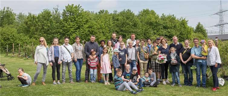 Die gut gelaunten Teilnehmer des Familienpicknicks.Foto: privat