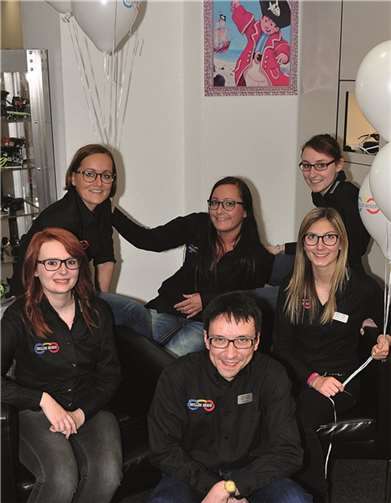 Die gute Laune des Teams von Brillen Becker wirkt auf jeden Kunden geradezu ansteckend.