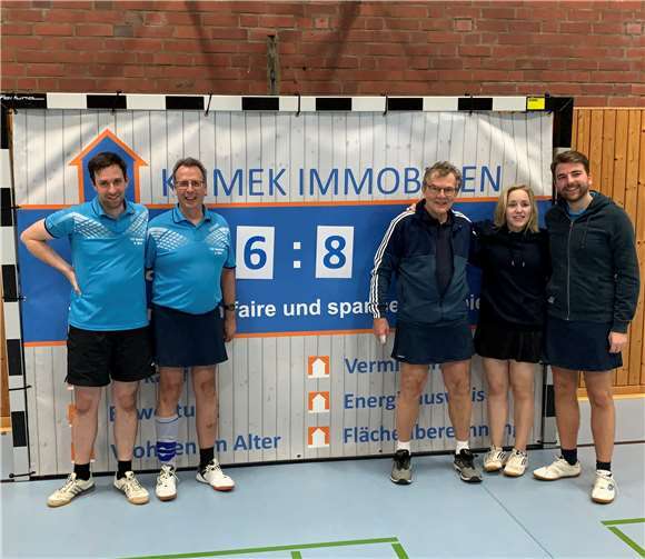 Die gute Leistung der zweiten Mannschaft wurde nicht belohnt (v. l. Stefan Wirtz, Jürgen Dörr, Dr. Dieter Berger, Franziska Pohl und Lars Stelzer.