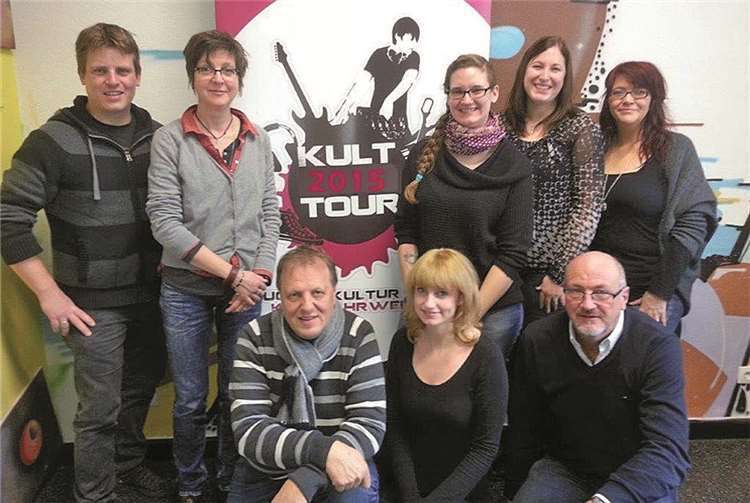 Die hauptamtlichen Mitarbeiter der AG "Offene Jugendarbeit" freuen sich auf spannende Ideen und interessante Projekte in den diesjährigen Jugend-Kult-Tour-Tagen 2015.privat