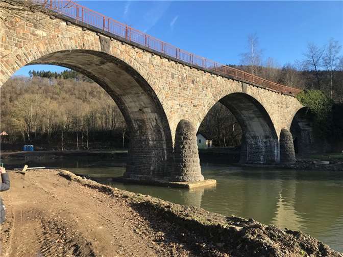 Die historische Eisenbahnbrücke in Dümpelfeld.  Foto: privat
