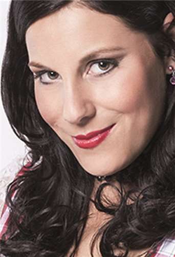 Die hübsche Ina Colada feiert derzeit u.a. auf Mallorca große Erfolge.