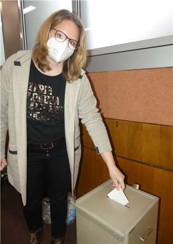 Die hygienischen Vorgaben in den Wahllokalen wurden von allen Beteiligten durchweg eingehalten.