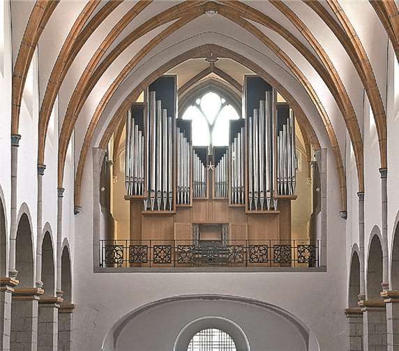 Die im Jahre 2010 erbaute Förster & Nicolaus-Orgel.privat