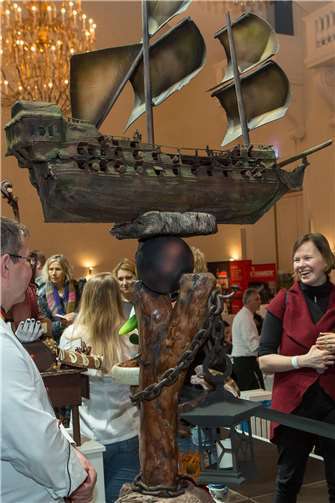 Die imposanten Schokoladenschaustücke der Wettbewerber des „Le Championnat du Chocolat à Coblence“ sind ein wahrlicher Augenschmaus, der die Herzen der Besucher höherschlagen lässt. Quelle: Klaus Herzmann