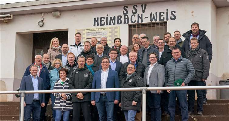 Die in der EU angestoßene Diskussion des Verbots von Kunststoffgranulat bei Kunstrasenplätzen darf für die CDU-Fraktion zu keiner Beeinträchtigung des Vereinslebens sowie der notwendigen Infrastruktur führen!Foto: Sascha Ditscher