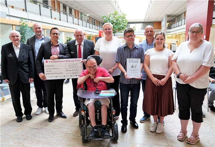 Die inklusiven Tanzgruppen des Caritas Zentrums Mendig sind Preisträger des Jahres 2021. Sie zeigen, dass auch die beliebte 5. Jahreszeit inklusiv von Menschen mit und ohne Behinderung aktiv gemeinsam gestaltet werden kann.