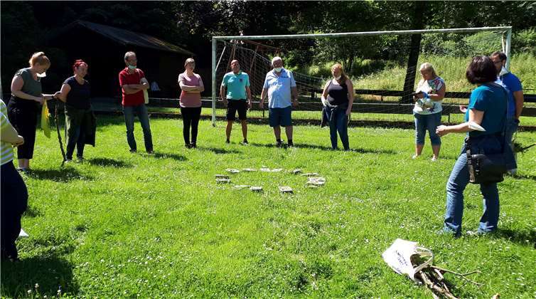 Die insgesamt zwölf Mitarbeitenden aus den verschiedenen Bereichen in Kloster Ebernach freuten sich allesamt auf die Fortbildung. Fotos: Kloster Ebernach