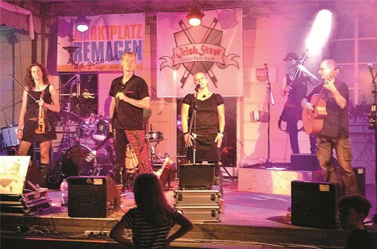 Die international bekannte Band „Irish Stew“ ist zu Gast in Remagen.privat