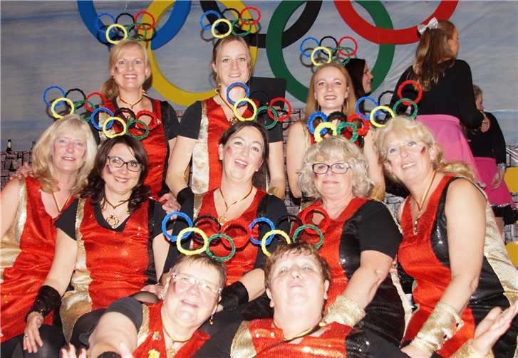 Die jecken Gimmersdorfer freuen sich auf die bevorstehende Mädchensitzung. Privat