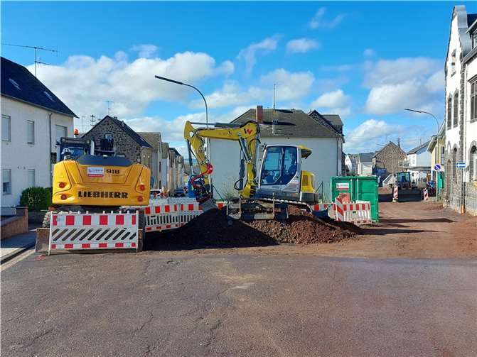 Die jetzt begonnen Vorarbeiten der Einmündung der Oberen Grabenstraße in die Bahnhofstraße.  Foto: OG Ochtendung