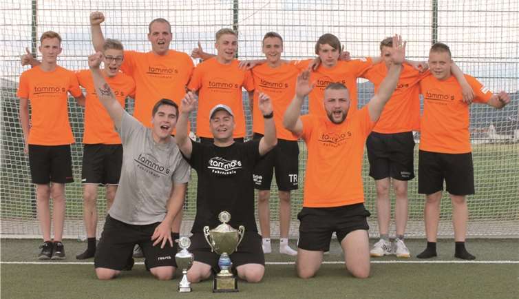 Die jubelnden Sieger der zwölften Auflage der Kripper Dorfmeisterschaften. privat