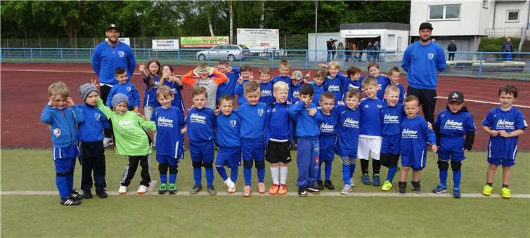 Die jüngeren Nachwuchsfußballer scharren, wie die Spielerinnen und Spieler der älteren Teams quasi ungeduldig mit den Hufen, bevor es für sie wieder weiter geht im Freiluftwettbewerbsfußball. Foto: privat