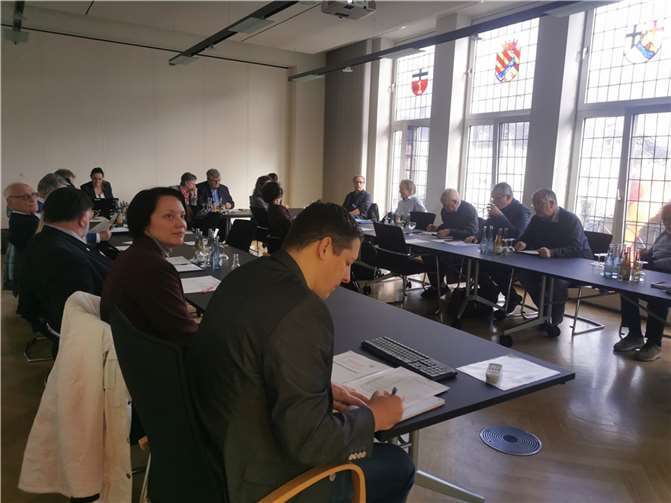 Die jüngste Sitzung des Sozialausschusses war zugleich die letzte Sitzung für dessen Vorsitzenden und 1.Kreisbeigeordneten Michael Mahlert.  Foto: Arzu Bulut