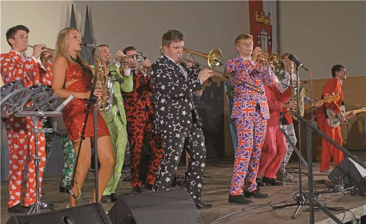 Die junge Gruppe „Druckluft Brass & Performanceband“ gehört zu den großen Neuentdeckungen des Karnevals.