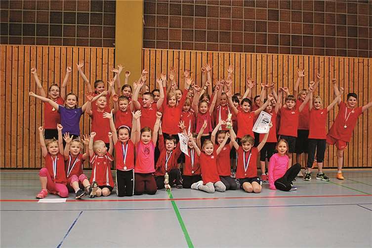 Die jungen Athleten der LG beim Hallen-Team-Cup in Mayen. privat