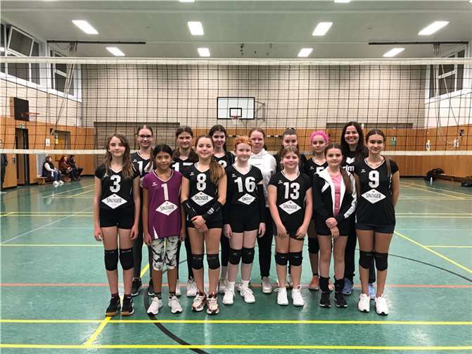 Die jungen Damen vom LAF Sinzig III bestritten ihr Nachholspiel gegen Burgbrohl.  Foto: privat