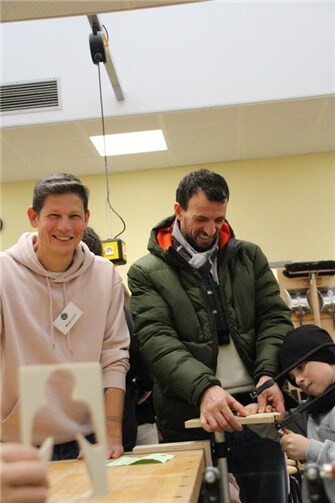 Die jungen Gäste durften aktiv werden und lernten dabei mit ihren Eltern auch Lehrkräfte kennen.