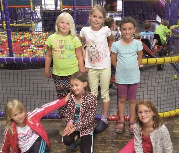 Die jungen Handballer des TuS Grün-Weiß Mendig haben nach einer erfolgreichen Saison Zeit für eine Abschlussfahrt in den Tollipark.  privat