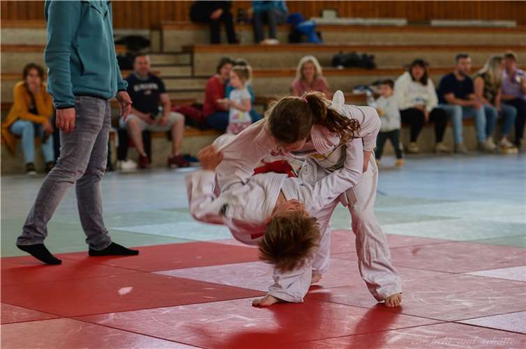 Die jungen Judoka mussten viel Mut beweisen. Foto: Christoph Wesemann