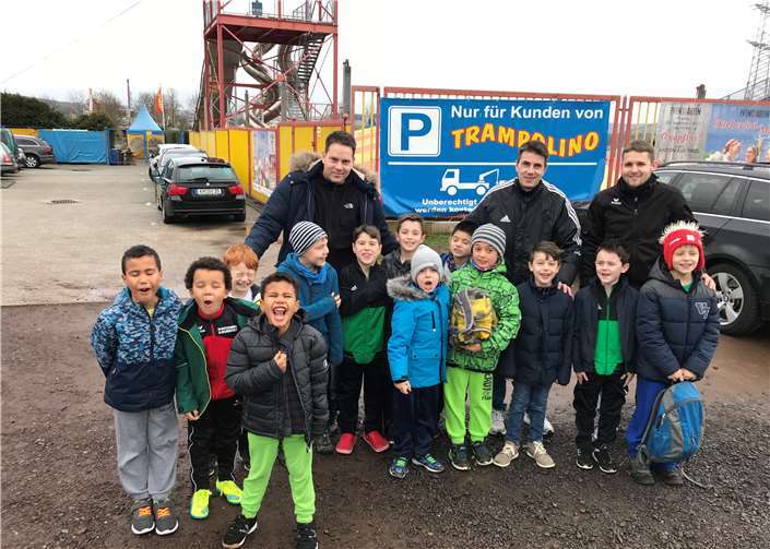 Die jungen Kicker erlebten einen tollen Tag im Trampolino. privat